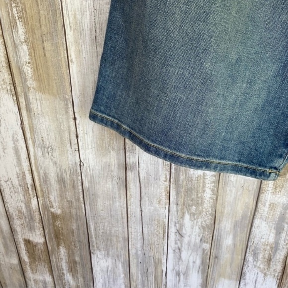 NWT Nili Lotan Julie Faded Wash Knee Shorts - Picture 4 of 8